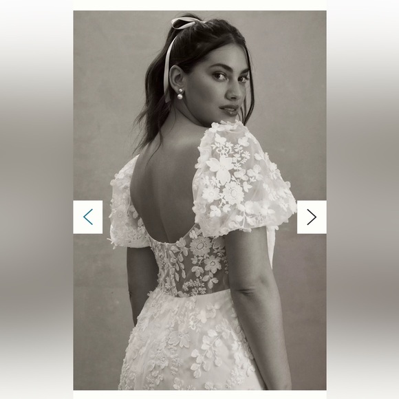 Willowby by Watters Lilia Puff-Sleeve Lace Empire Wedding Gown - Picture 4 of 12